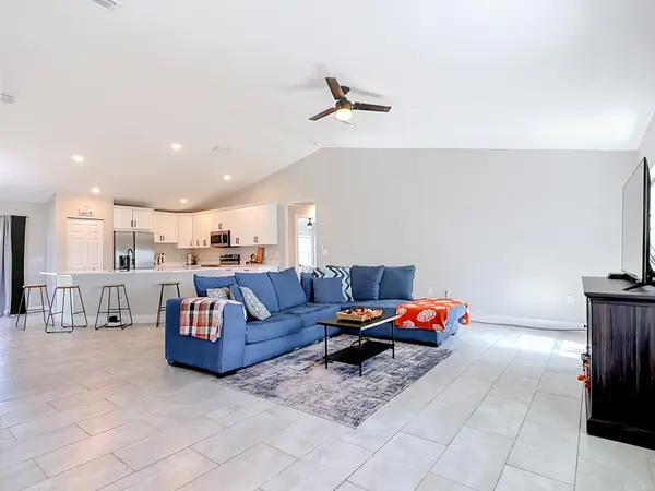 204 EL DORADO BLVD N, Cape Coral, FL 33993