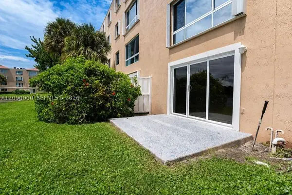 5810 Crystal Shores Dr #102, Boynton Beach, FL 33437