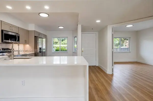 5810 Crystal Shores Dr #102, Boynton Beach, FL 33437
