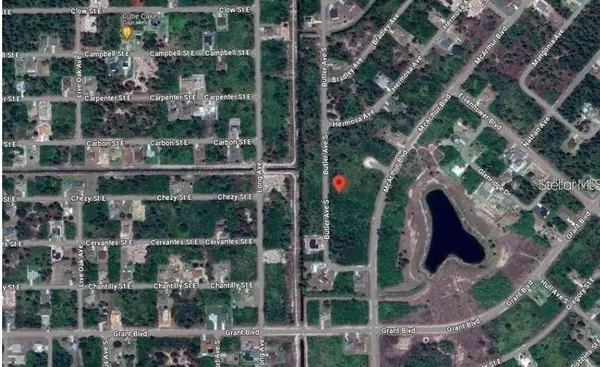912 MCARTHUR CT, Lehigh Acres, FL 33974