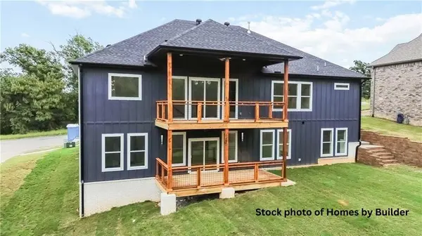 1903 NE Chaucer St, Bentonville, AR 72712