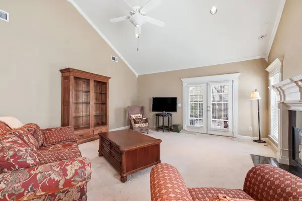 42 Courtside Place, Little Rock, AR 72210