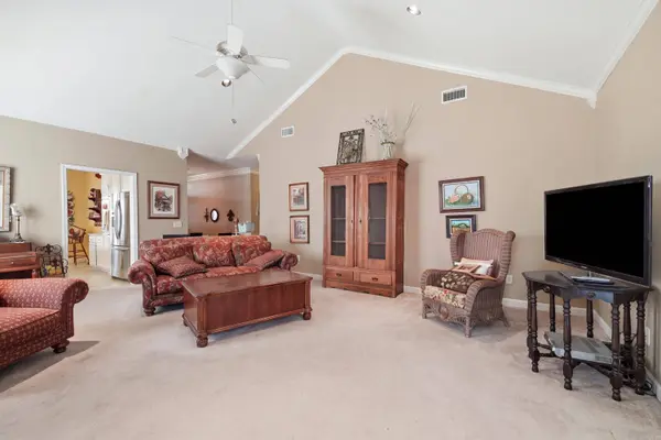 42 Courtside Place, Little Rock, AR 72210