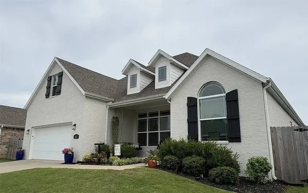 2680 S Cobalt Ave, Fayetteville, AR 72701
