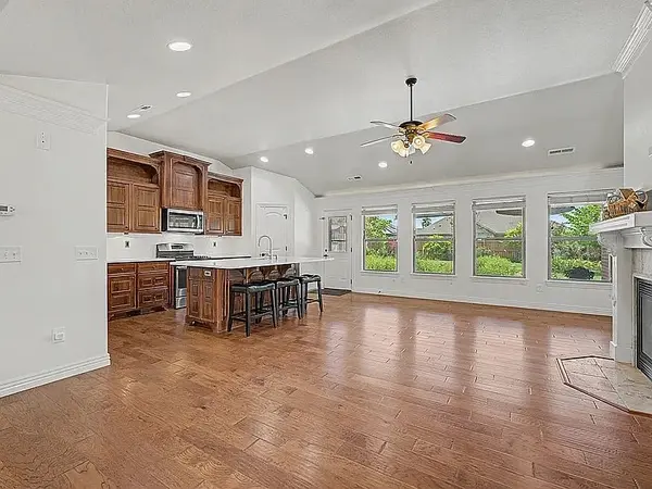 1110 Ellen Ray Ln, Centerton, AR 72719-7041