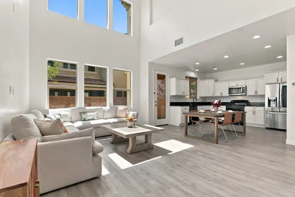 11235 Almador Vista Ct, Las Vegas, NV 89135-1405