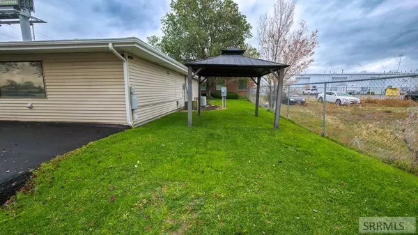 1190 E Lincoln, Idaho Falls, ID 83401