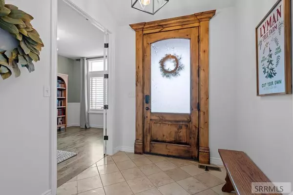 6695 S High Creek Lane, Idaho Falls, ID 83406