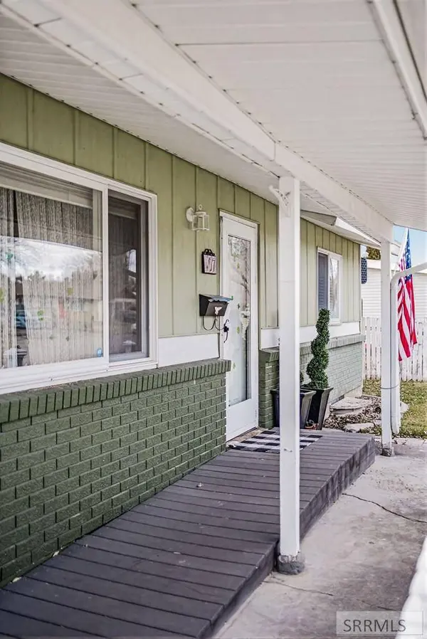 407 Valley Drive, Idaho Falls, ID 83401
