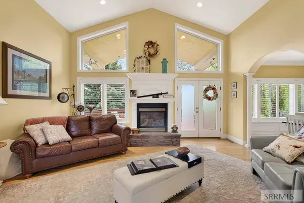 3770 Autumnwood Drive, Ammon, ID 83406