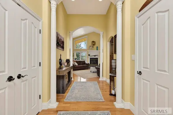 3770 Autumnwood Drive, Ammon, ID 83406