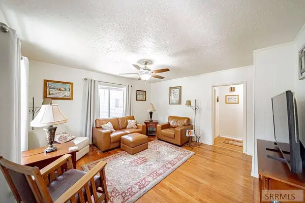 445 6th Street, Idaho Falls, ID 83401