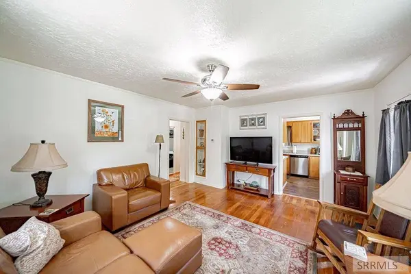 445 6th Street, Idaho Falls, ID 83401