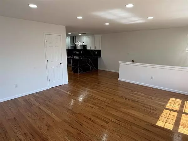 Jersey City, NJ 07305-2472,258 Gates Ave #2