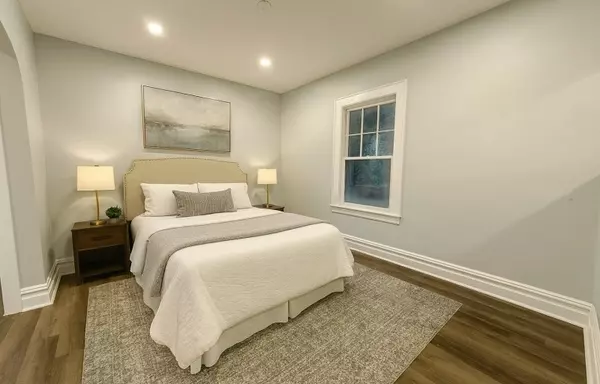 West Orange, NJ 07042-2457,184 High St #2