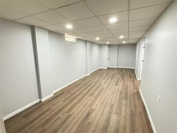 Jersey City, NJ 07305-2472,258 Gates Ave #1