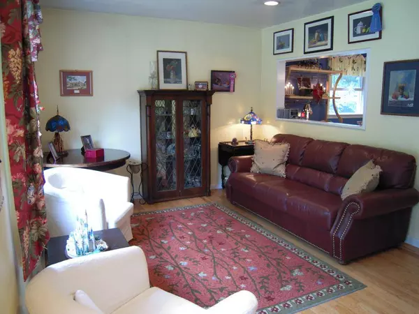 746 N Stiles St, Linden City, NJ 07036