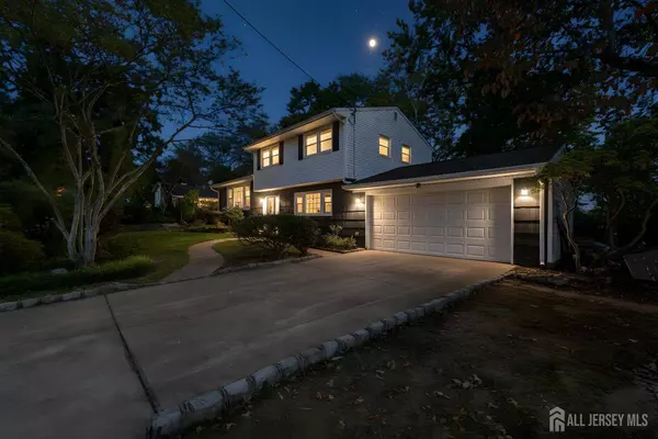 7 Hamlin RD, East Brunswick, NJ 08816