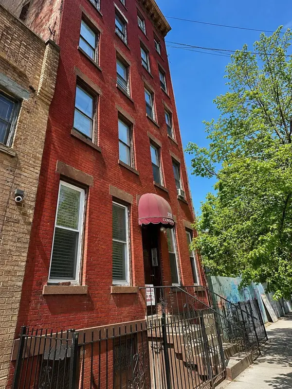 207 15TH ST #1L, Jc Downtown, NJ 07302