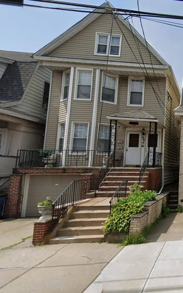 96 WEST 55TH ST, Bayonne, NJ 07002
