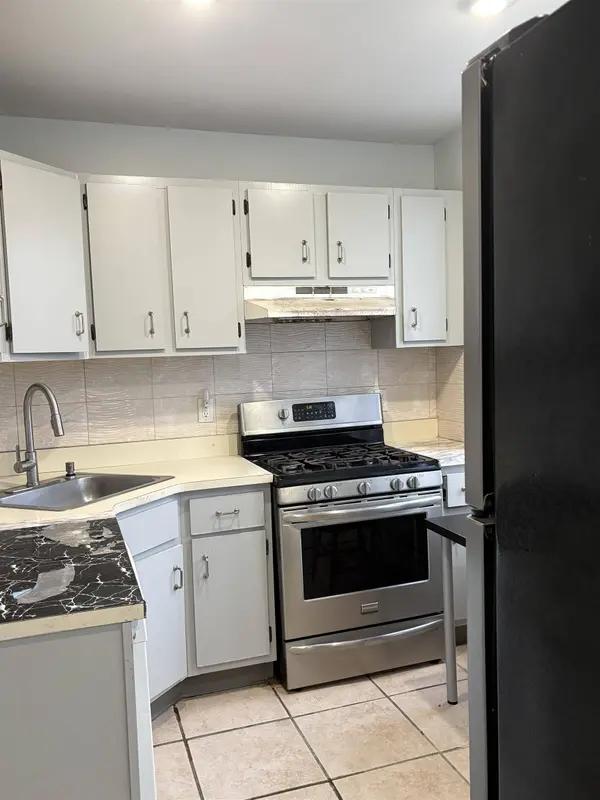 144 OLD BERGEN RD  #D2, Jc Greenville, NJ 07305
