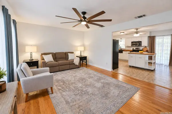 614 E Martindale, Seguin, TX 78155