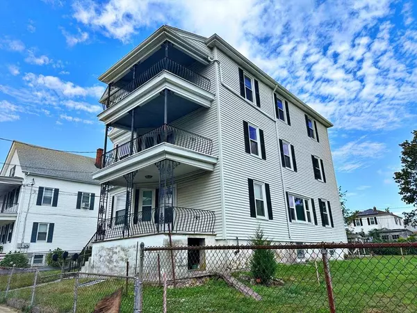 528 Lawton St #2, Fall River, MA 02721