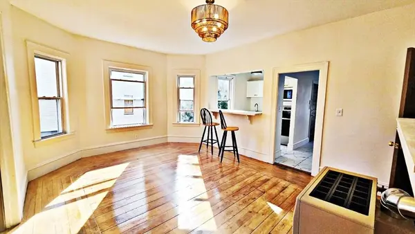181 Foster St #2, Fall River, MA 02721
