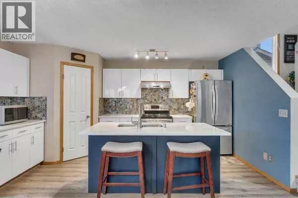 172 Covehaven Road NE, Calgary, AB T3K5W7