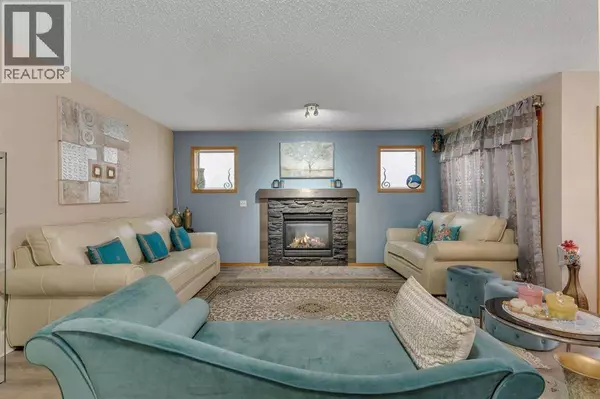 172 Covehaven Road NE, Calgary, AB T3K5W7