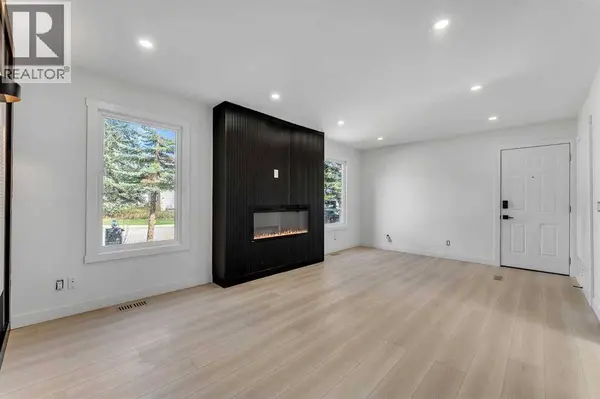 62 Deer Ridge Way SE, Calgary, AB T2J5Y6