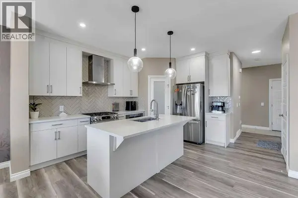 521 Corner Meadows Way NE, Calgary, AB T3N2C9