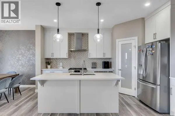 521 Corner Meadows Way NE, Calgary, AB T3N2C9