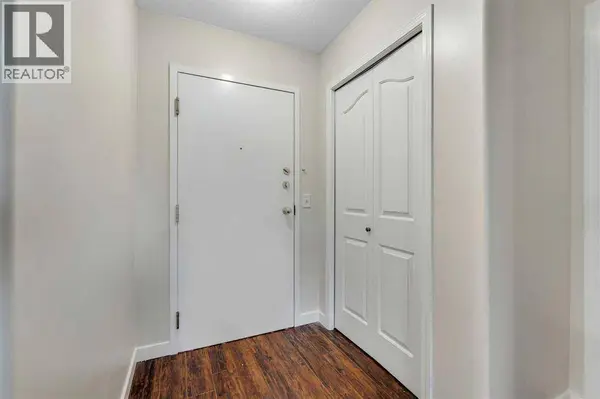 307, 1307 Valleyview Park SE, Calgary, AB T2B3R6
