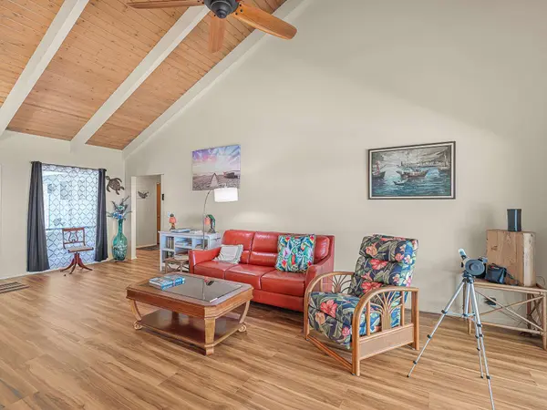 94-5824 KILO MAKANI PL, Naalehu, HI 96772