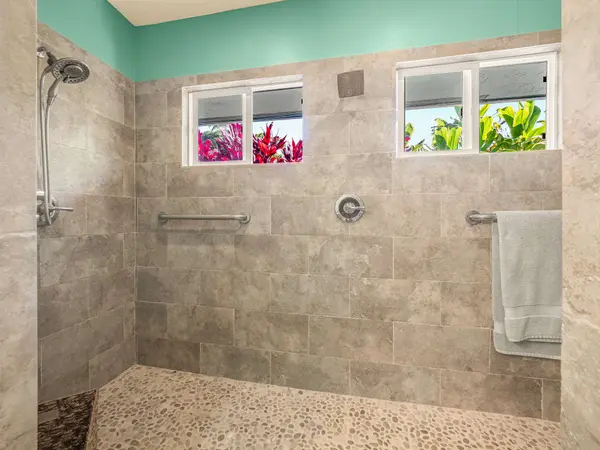 94-5824 KILO MAKANI PL, Naalehu, HI 96772