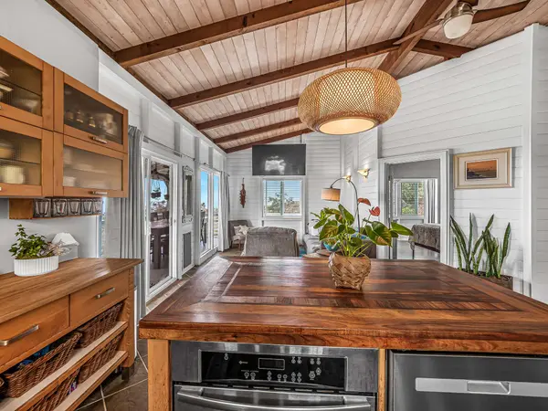 92-8378 TIKI LN, Ocean View, HI 96737