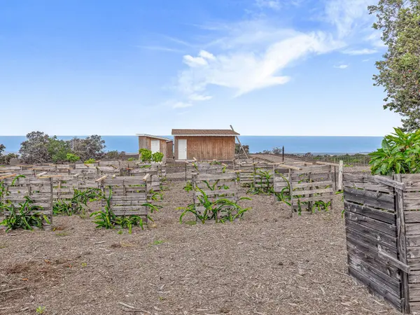 92-8343 MAMALAHOA HWY, Ocean View, HI 96737