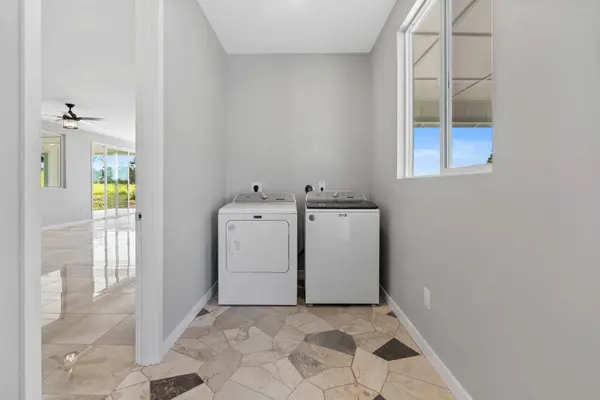 94-5858 KANALOA PL, Naalehu, HI 96772