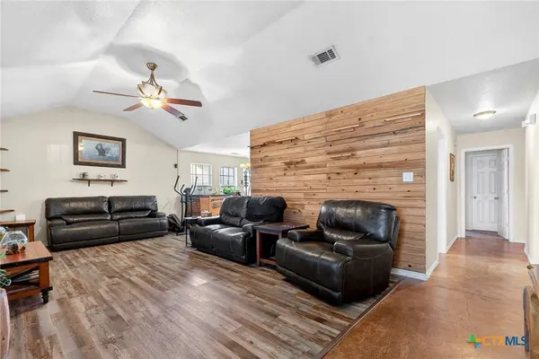 2416 Merle DR, Copperas Cove, TX 76522