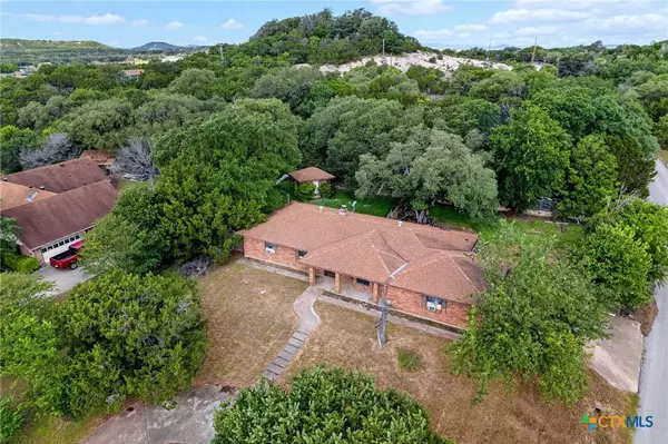 365 Llewellyn LN, Killeen, TX 76542