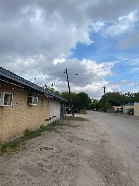 1700 S Interstate 35 FWY S, San Marcos, TX 78666