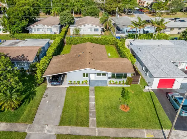 2111 N 14th Ct, Hollywood, FL 33020