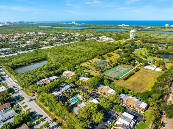 2111 N 14th Ct, Hollywood, FL 33020
