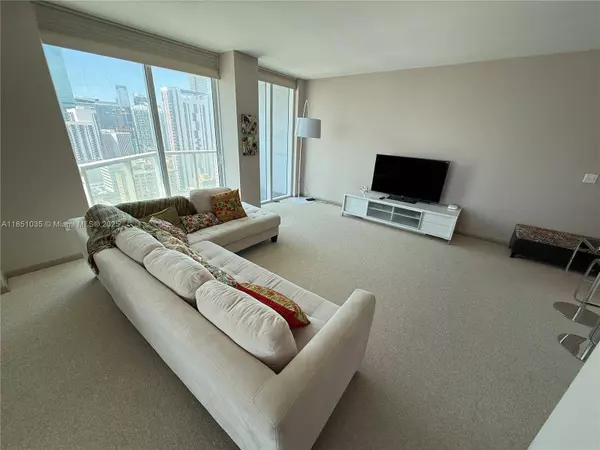 253 NE 2nd St #3009, Miami, FL 33132