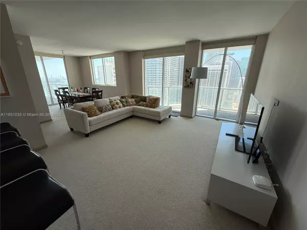 253 NE 2nd St #3009, Miami, FL 33132