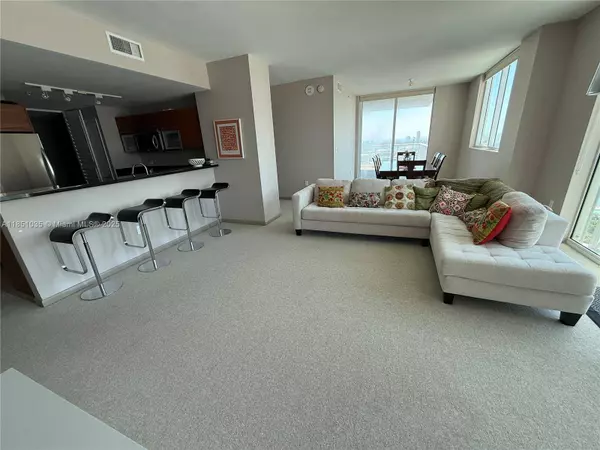 253 NE 2nd St #3009, Miami, FL 33132