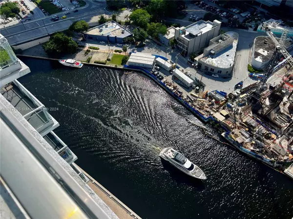 92 SW 3rd #3605, Miami, FL 33130