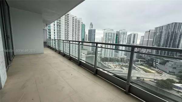 90 SW 3rd St # 3013 #3013, Miami, FL 33130