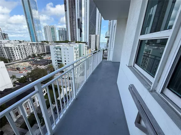 2275 BISCAYNE BL #1003, Miami, FL 33137